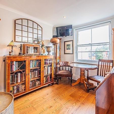 Stylish 1-Bed Flat In Soho - Prime Central Londra Dış mekan fotoğraf